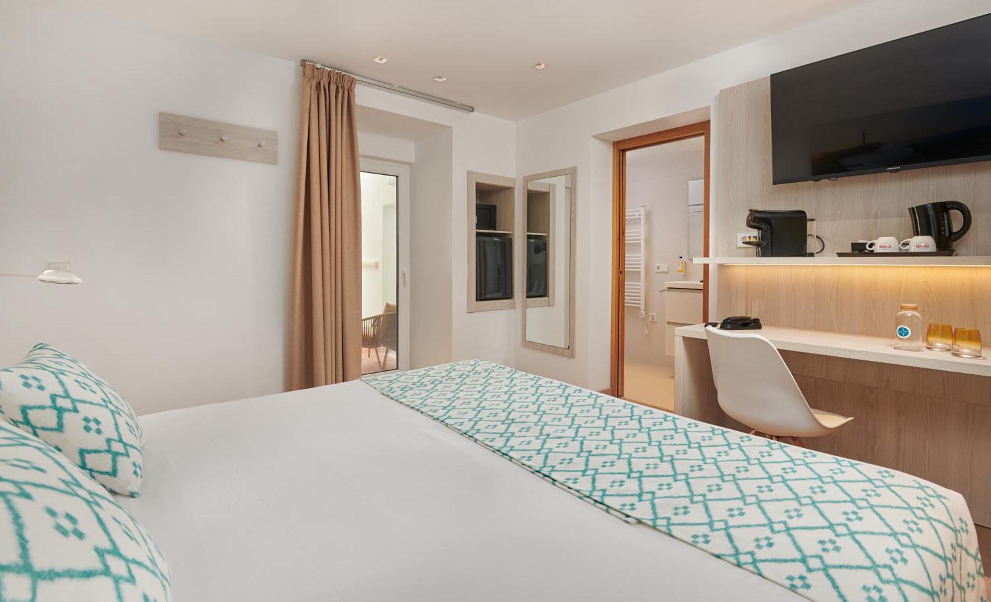 קולוניה סנט ג'ורדי Hotel Colonial מראה חיצוני תמונה